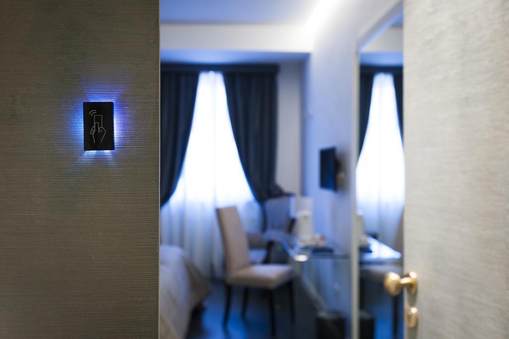 เรซิเดนซา มอนฟี Hotel โรม ภายนอก รูปภาพ